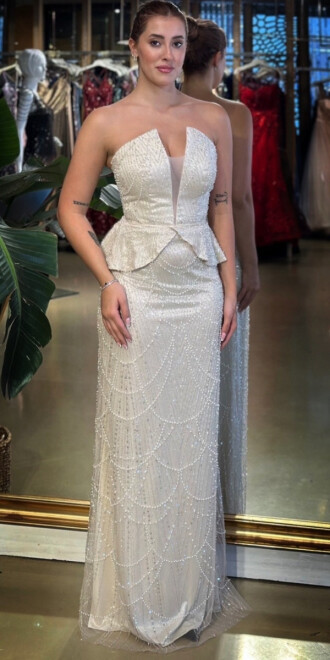 Bej Straplez Yaka Sırt Dekolteli Düz Kesim Pullu Boncuklu Uzun Abiye Elbise 11116-01 - abiyeniall