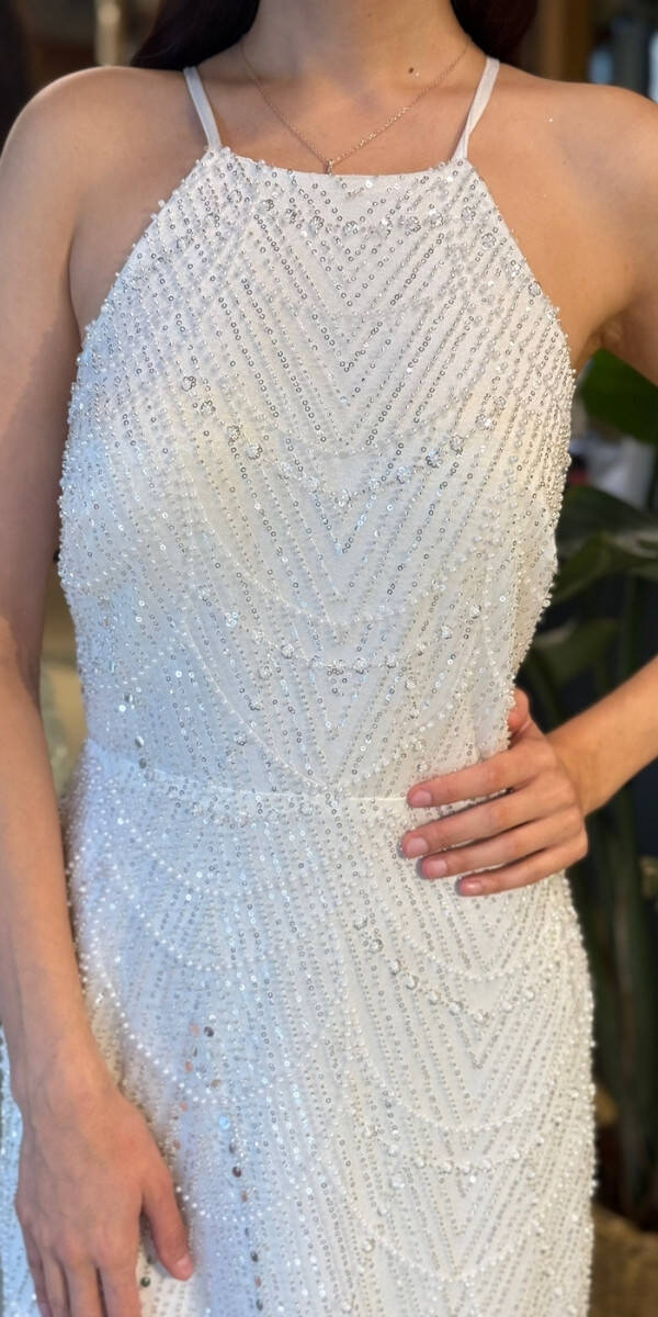 Beyaz Halter Yaka İp Askılı Düz Kesim Pullu Boncuklu Uzun Abiye Elbise 11103-05 - 4