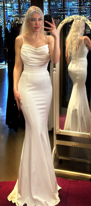 Beyaz İp Askılı Pullu Boncuklu Balık Etekli Krep Kumaş Uzun Abiye Elbise 7427 - abiyeniall