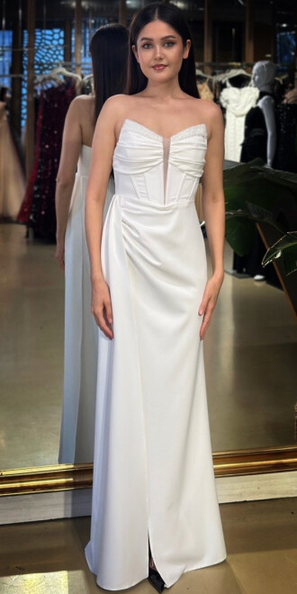 Beyaz Straplez Yaka Taş Detaylı Anvelop Yırtmaçlı Düz Kesim Krep Uzun Abiye Elbise 11109-03 - abiyeniall