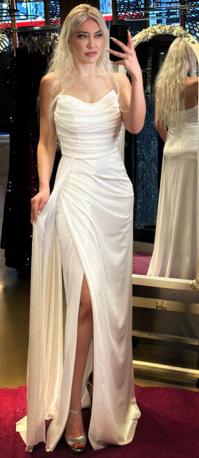 Beyaz Yırtmaçlı Düz Kesim Likralı Uzun Abiye Elbise 7498 - abiyeniall