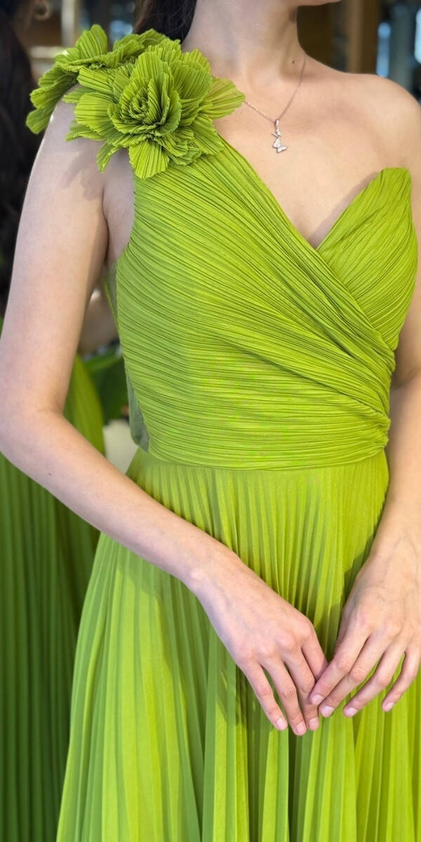 Fıstık Yeşili Tek Omuzlu Kloş Etekli Şifon Tül Uzun Abiye Elbise 11081-03 - 4