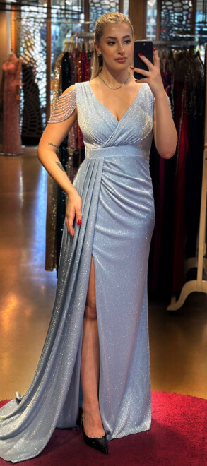 Mavi Kalın Askı Boncuk İşlemeli Yırtmaçlı Düz Kesim Simli Kumaş Uzun Abiye Elbise 7551 - abiyeniall