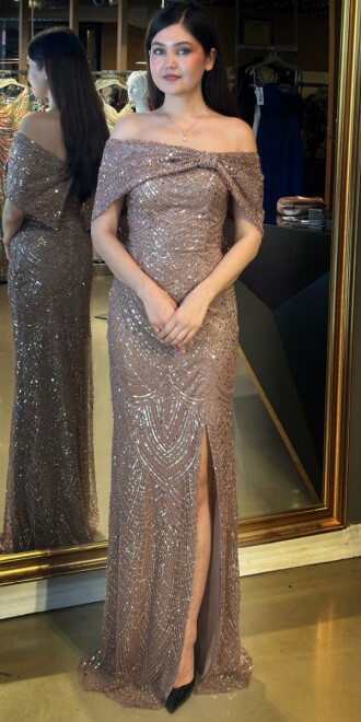 Kahverengi Madonna Yaka Yırtmaçlı Düz Kesim Pullu Boncuklu Uzun Abiye Elbise 11026 - abiyeniall