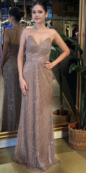 Kahverengi Straplez Yaka Sırt Dekolteli Düz Kesim Pullu Boncuklu Uzun Abiye Elbise 11036-04 - abiyeniall