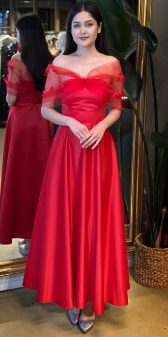 Kırmızı Çiçek Detaylı Kloş Etekli Saten Midi Abiye Elbise 7769 - abiyeniall