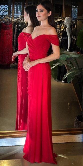 Kırmızı Madonna Yaka Düz Kesim Likralı Tül Uzun Abiye Elbise 11079-06 - 2