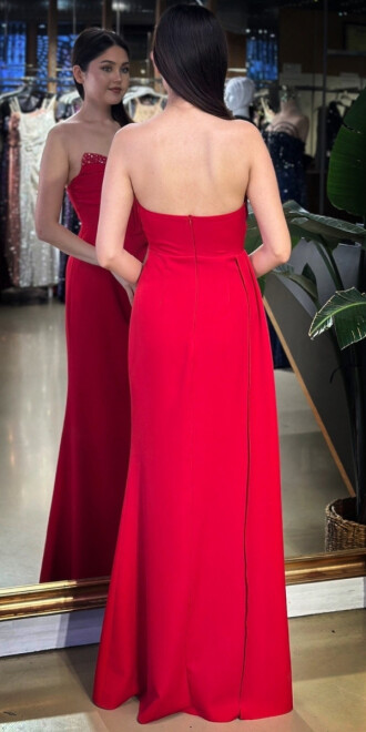 Kırmızı Straplez Yaka Taş Detaylı Anvelop Yırtmaçlı Düz Kesim Krep Uzun Abiye Elbise 11109-01 - 5