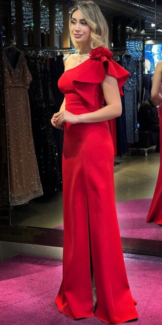 Kırmızı Tek Omuzlu Çiçek Detaylı Yırtmaçlı Düz Kesim Krep Uzun Abiye Elbise 7658 - abiyeniall