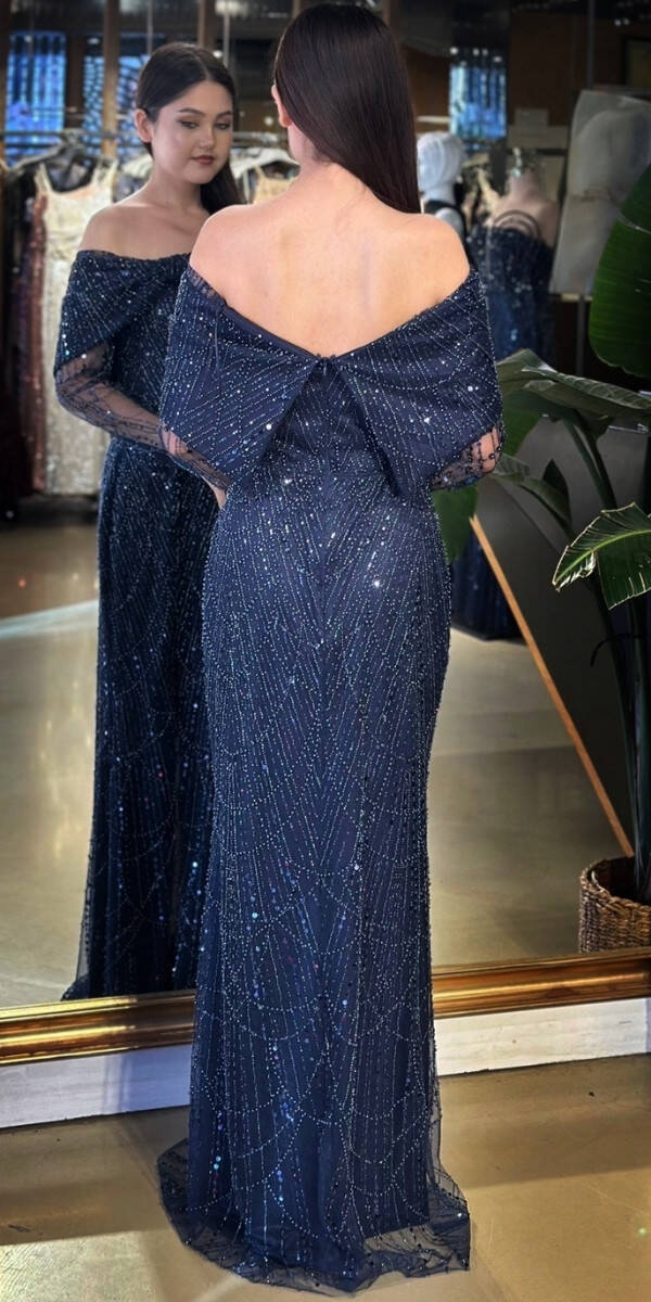 Lacivert Madonna Yaka Uzun Kollu Yırtmaçlı Düz Kesim Pullu Boncuklu Uzun Abiye Elbise 11119-01 - 5