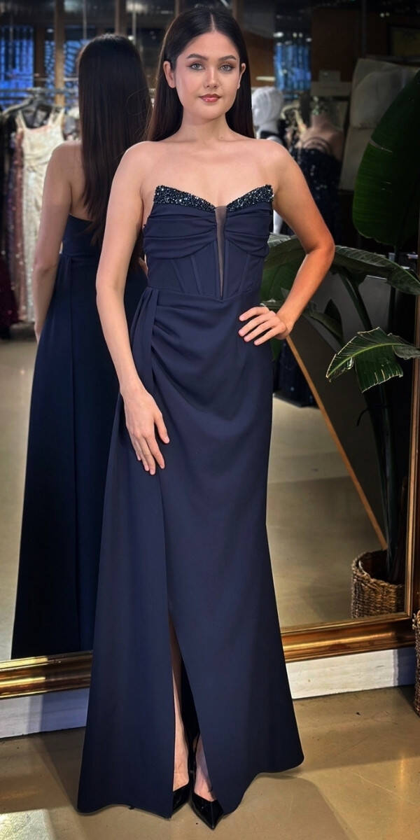 Lacivert Straplez Yaka Taş Detaylı Anvelop Yırtmaçlı Düz Kesim Krep Uzun Abiye Elbise 11109-11 - 1