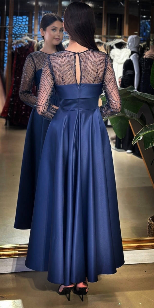 Lacivert Yuvarlak Yaka Uzun Kollu Kloş Etekli Saten Midi Abiye Elbise 11139-02 - 5