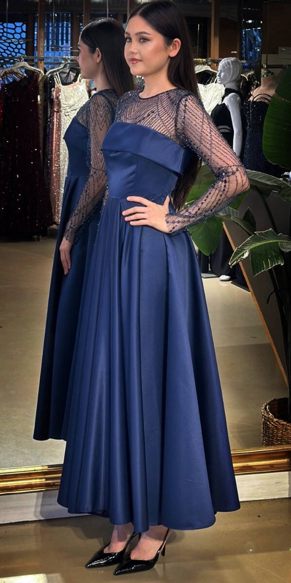 Lacivert Yuvarlak Yaka Uzun Kollu Kloş Etekli Saten Midi Abiye Elbise 11139-02 - 2