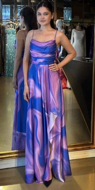 Lavanta Degaje Yaka İp Askılı Sırt Dekolteli Yırtmaçlı Kloş Desenli Uzun Abiye Elbise 11082-03 - abiyeniall