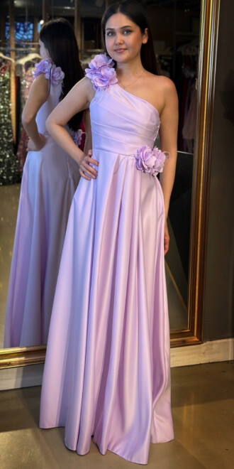 Lila Tek Omuzlu Çiçek Detaylı Kloş Etekli Saten Uzun Abiye Elbise 7659 - abiyeniall