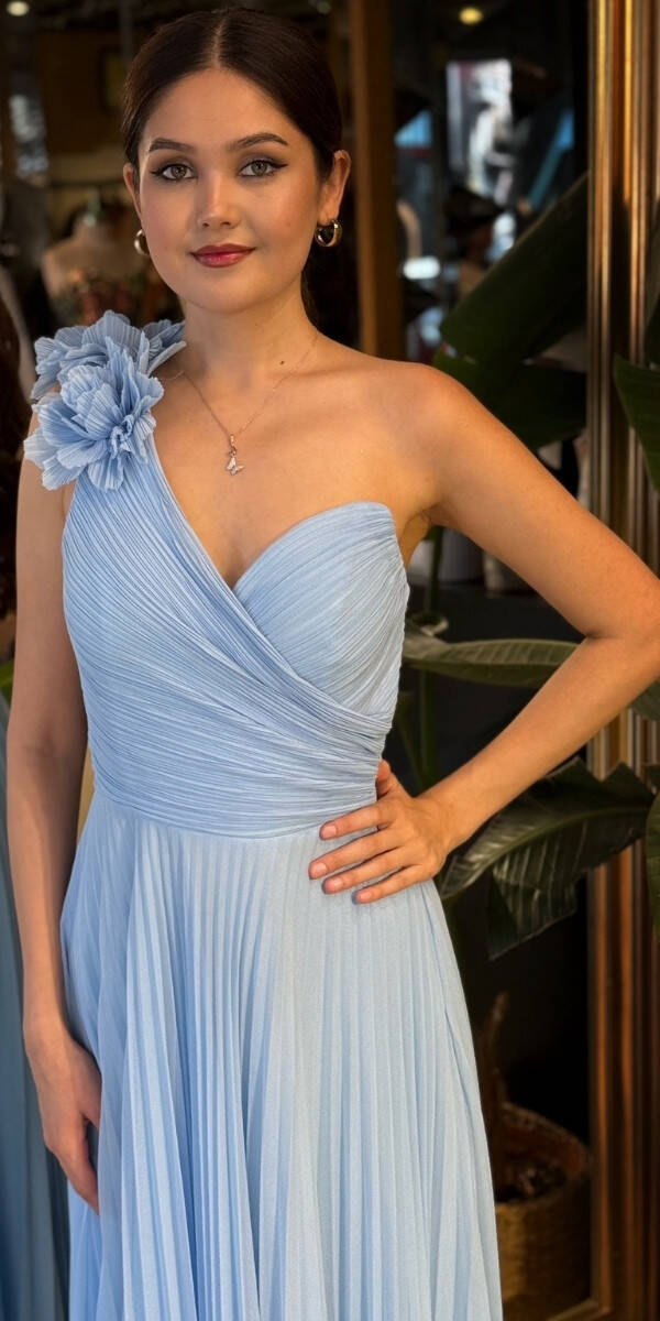 Mavi Tek Omuzlu Kloş Etekli Şifon Tül Uzun Abiye Elbise 11081-02 - 3