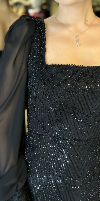 Siyah Kare Yaka Uzun Kollu Düz Kesim Pullu Boncuklu Uzun Abiye Elbise 11135-01 - 4