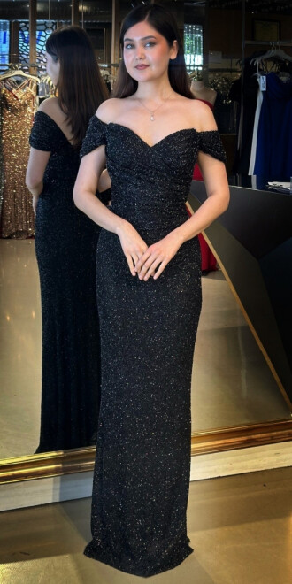 Siyah Madonna Yaka Düz Kesim Pullu Boncuklu Uzun Abiye Elbise 11023 - abiyeniall