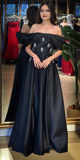 Siyah Madonna Yaka Taş Detaylı Kloş Etekli Saten Uzun Abiye Elbise 11063-07 - abiyeniall