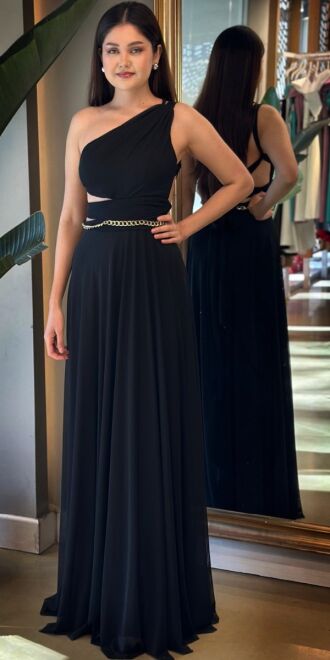 Siyah Tek Omuzlu Zincir Detaylı Sırt Dekolteli Kloş Etekli Tül Uzun Abiye Elbise 7436 - abiyeniall