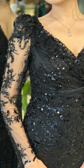 Siyah Uzun Kollu Düz Kesim Pullu Boncuklu Uzun Abiye Elbise 11001 - 4