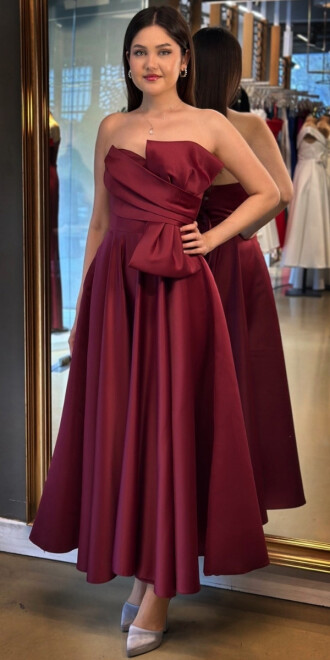 Vişne Renk Kloş Etekli Straplez Yaka Saten Midi Abiye Elbise 7657 