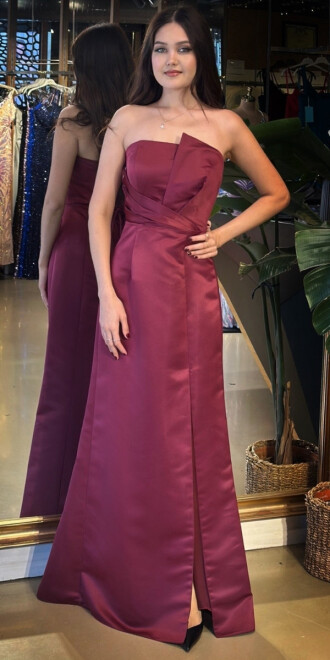 Vişne Renk Straplez Yaka Sırt Dekolteli Yırtmaçlı Düz Kesim Saten Uzun Abiye Elbise 11102-02 - abiyeniall