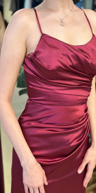 Vişne Renk Yuvarlak Yaka Askılı Sırt Dekolteli Yırtmaçlı Düz Kesim Saten Uzun Abiye Elbise 11105-05 - 4