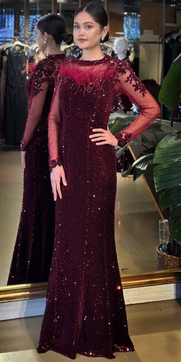 Vişne Renk Yuvarlak Yaka Uzun Kollu Tuy Detaylı Balık Etekli Pul Payet Uzun Abiye Elbise 11133-01 - 2